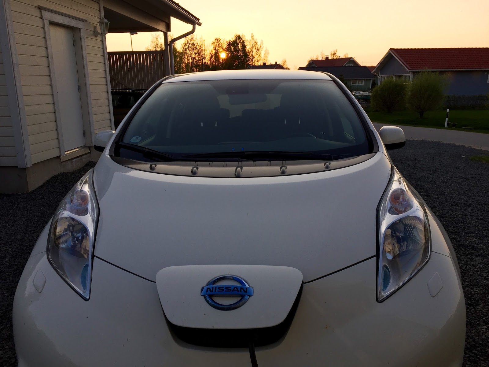 Nissan leaf sähköauto